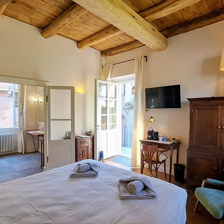 Via Rinaldi Bed & Breakfast 3*