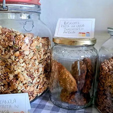 Via Rinaldi Bed & Breakfast 3*